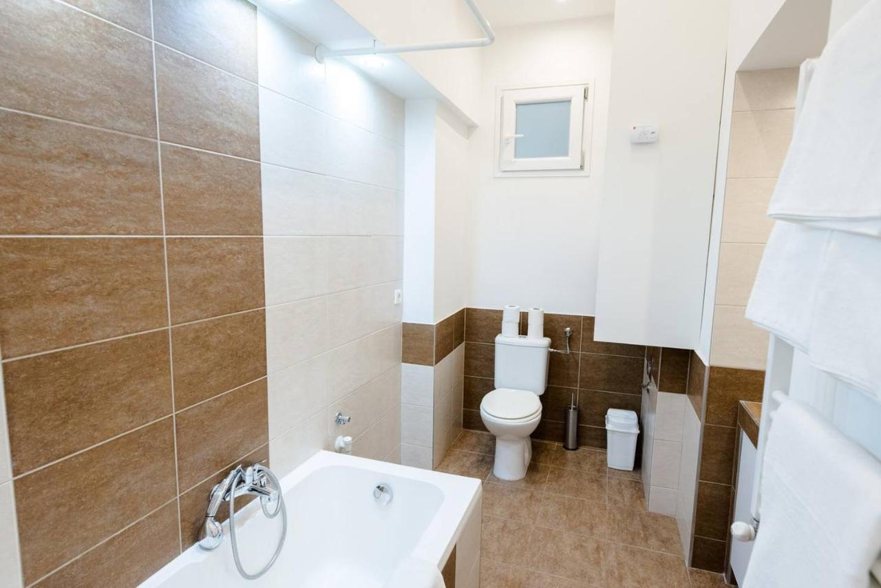 Newly Refurbished Home At Superb Location บูดาเปสต์ ภายนอก รูปภาพ
